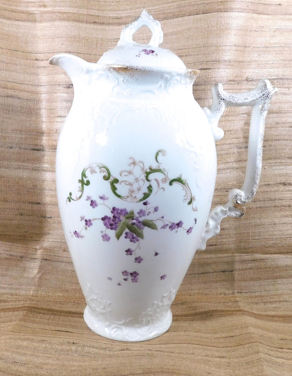 Carlsbad White Chocolate Pot with Violets # 26268