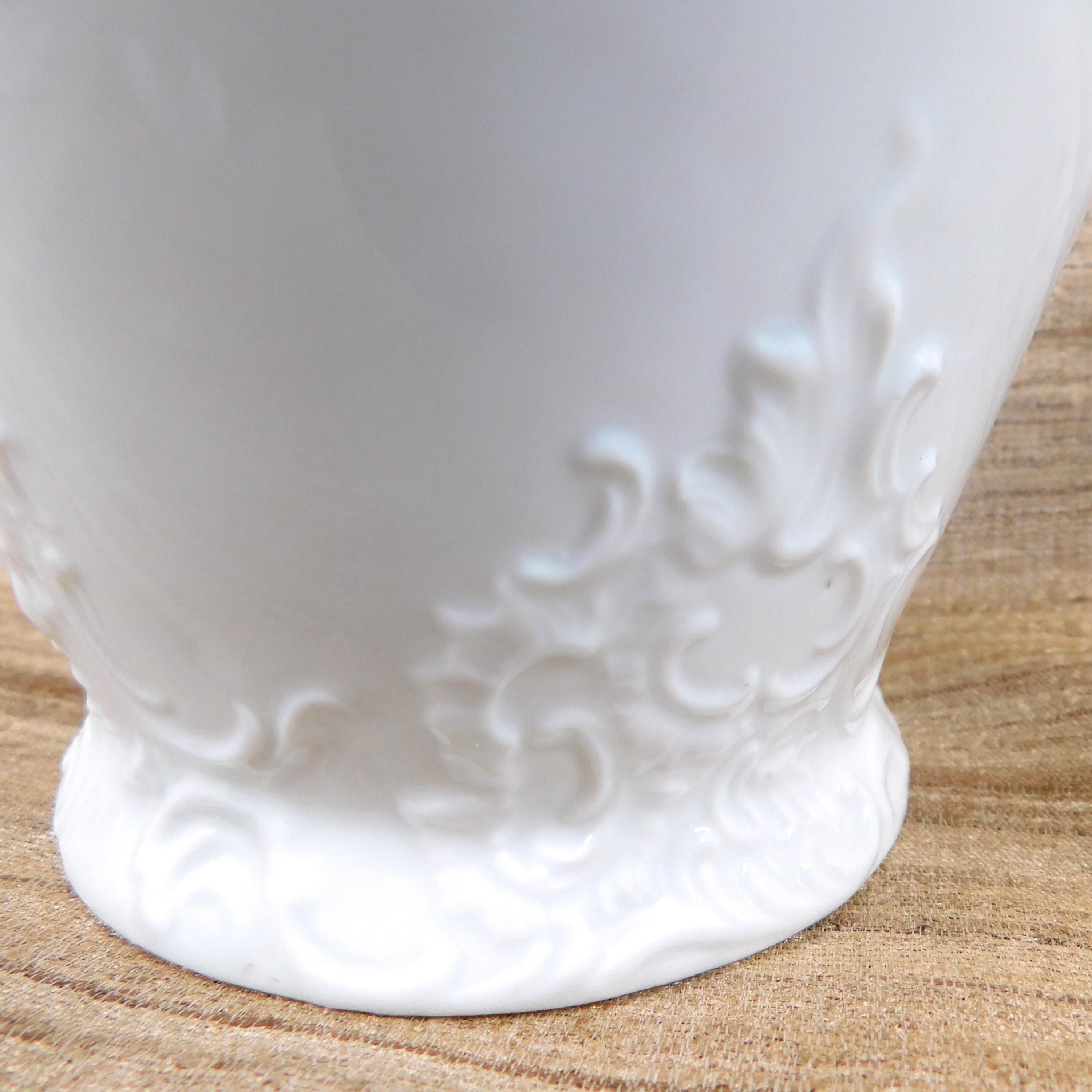 Carlsbad White Chocolate Pot with Violets # 26268