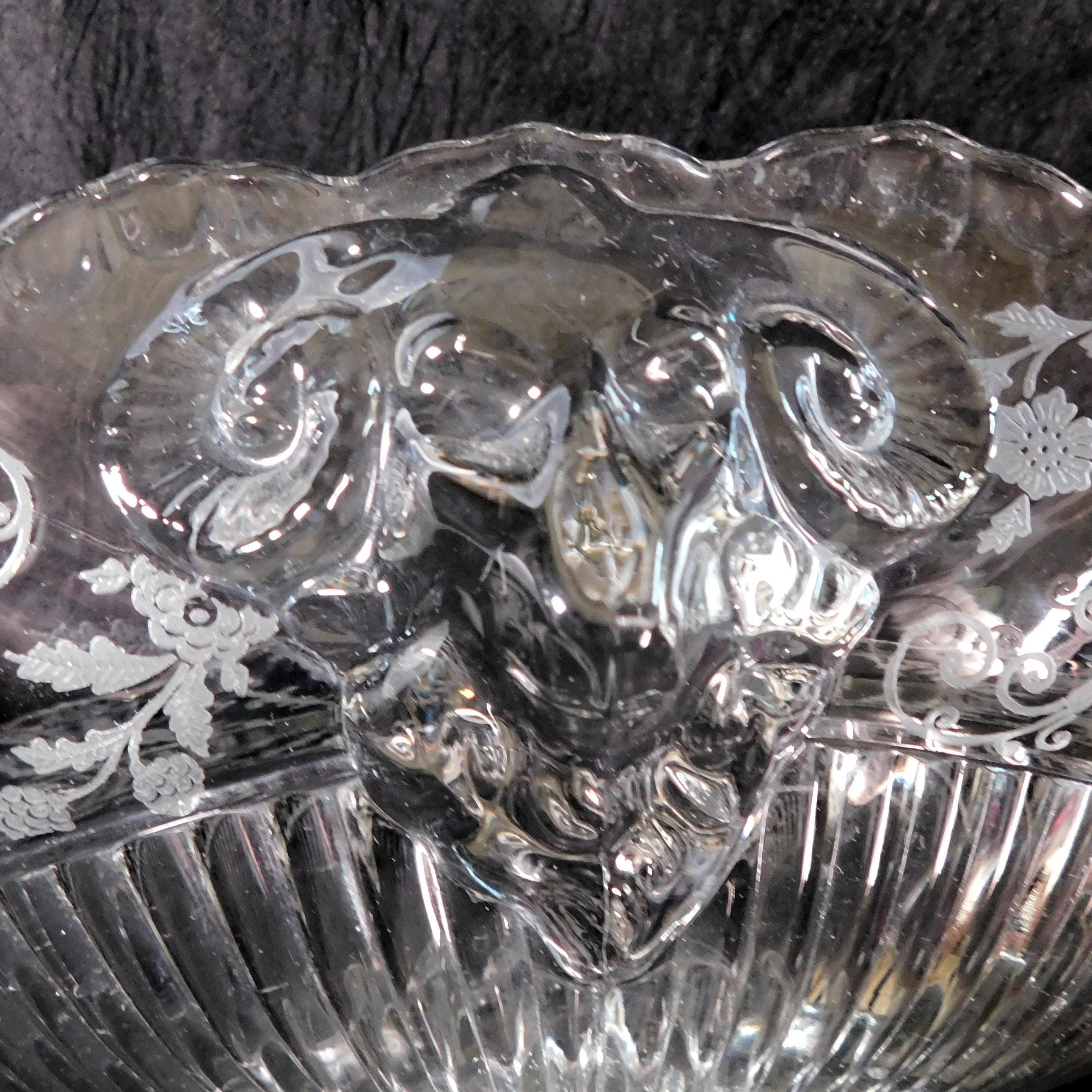 Cambridge Rams Head Serving Bowl with Etched Flowers # 26343