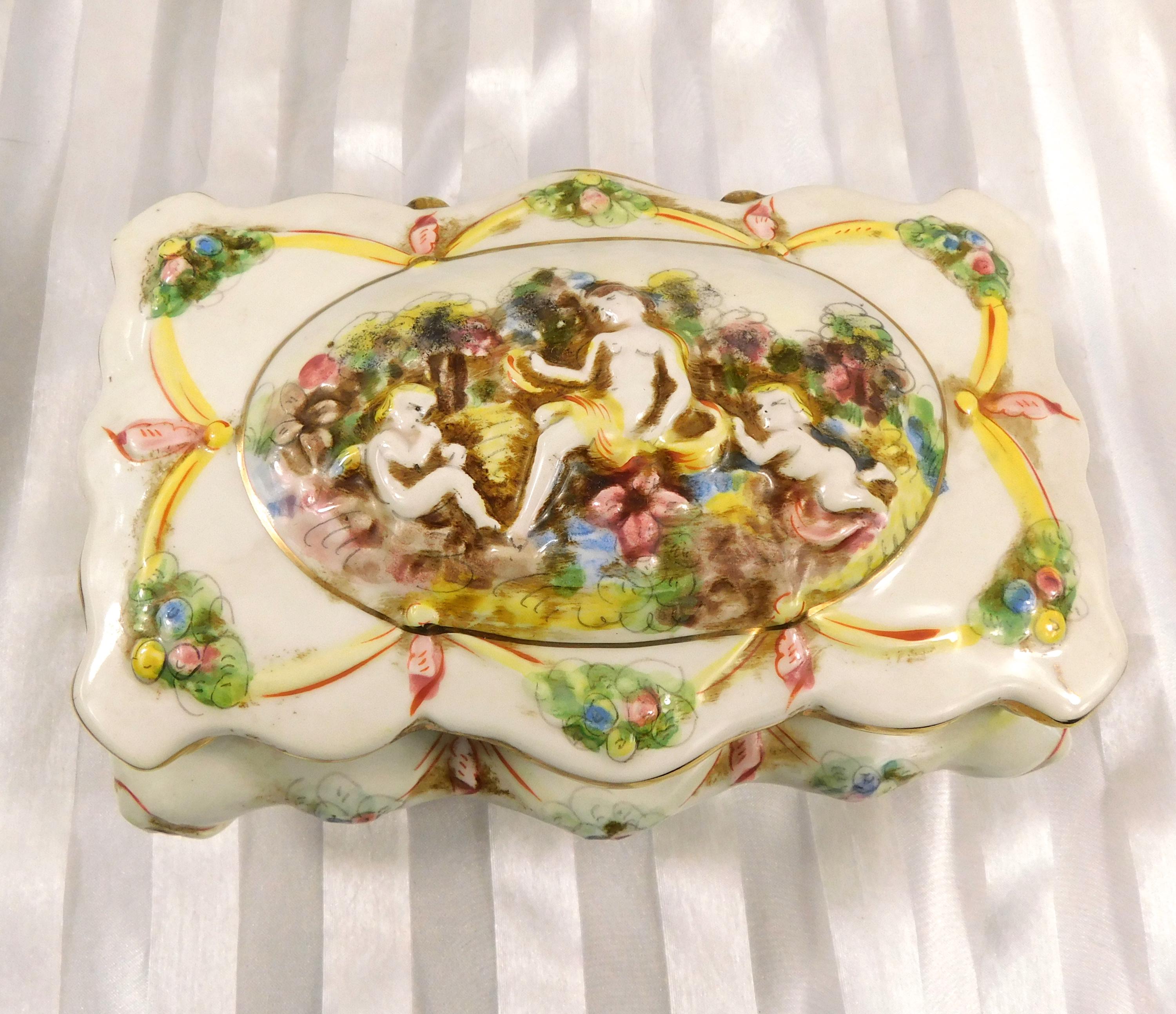 Capodiamonte Large Hinged Lid Trinket Dish # 27030