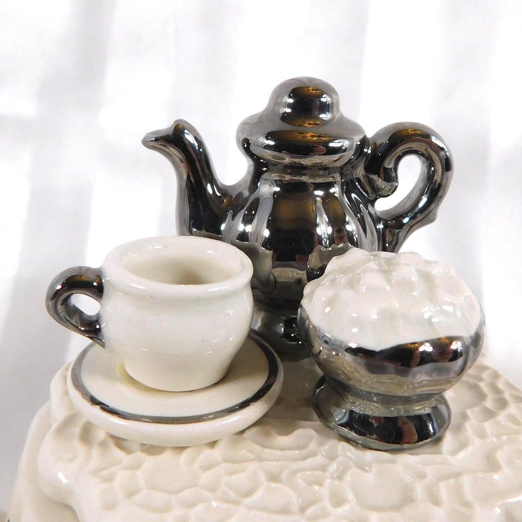 Cardew Designs White Floral Mini Teapot with Tea Set on Top  # 26066
