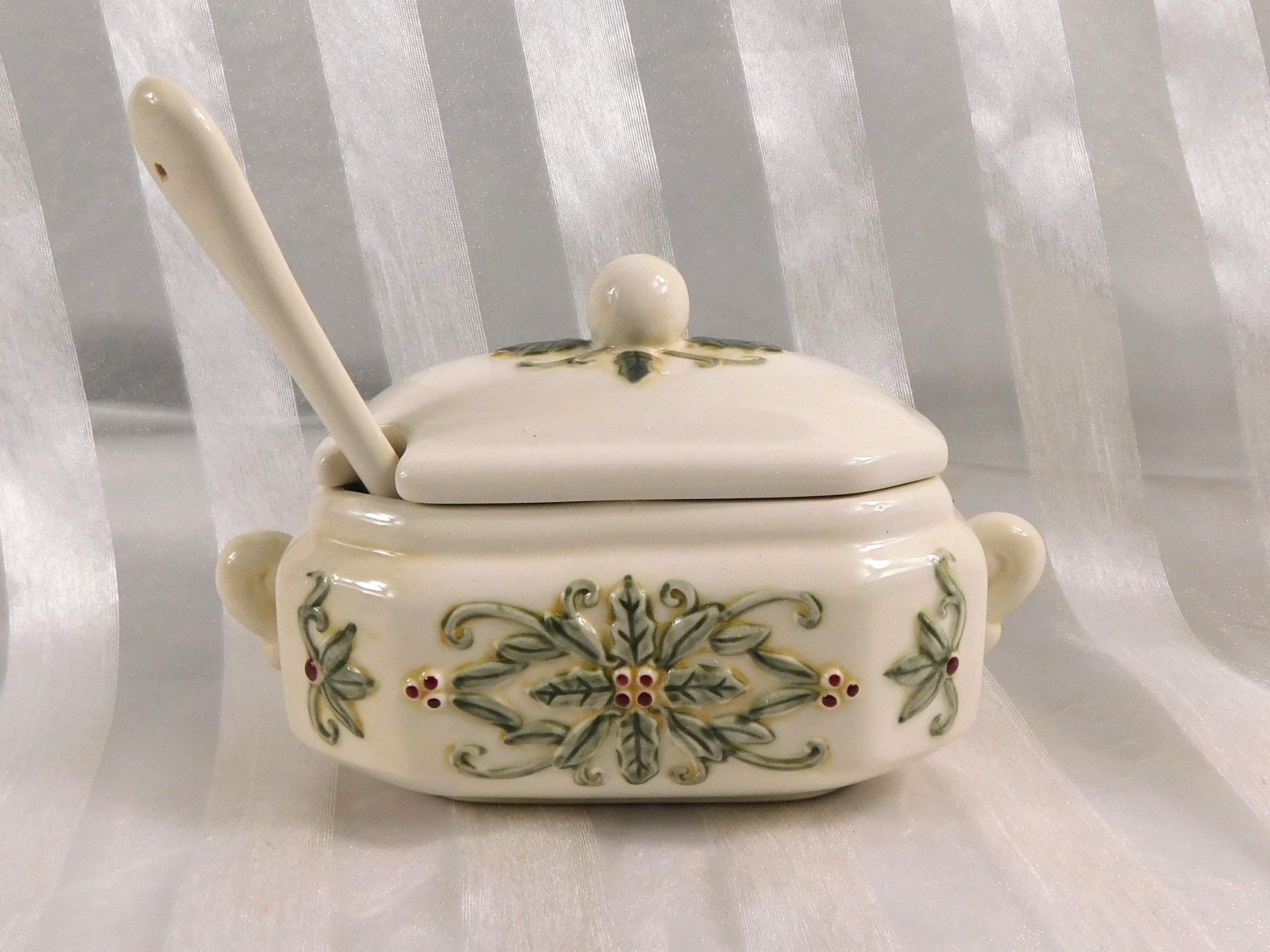 Amscan Inc Holiday Traditions Honey Pot or Jelly Jar with Spoon # 26795