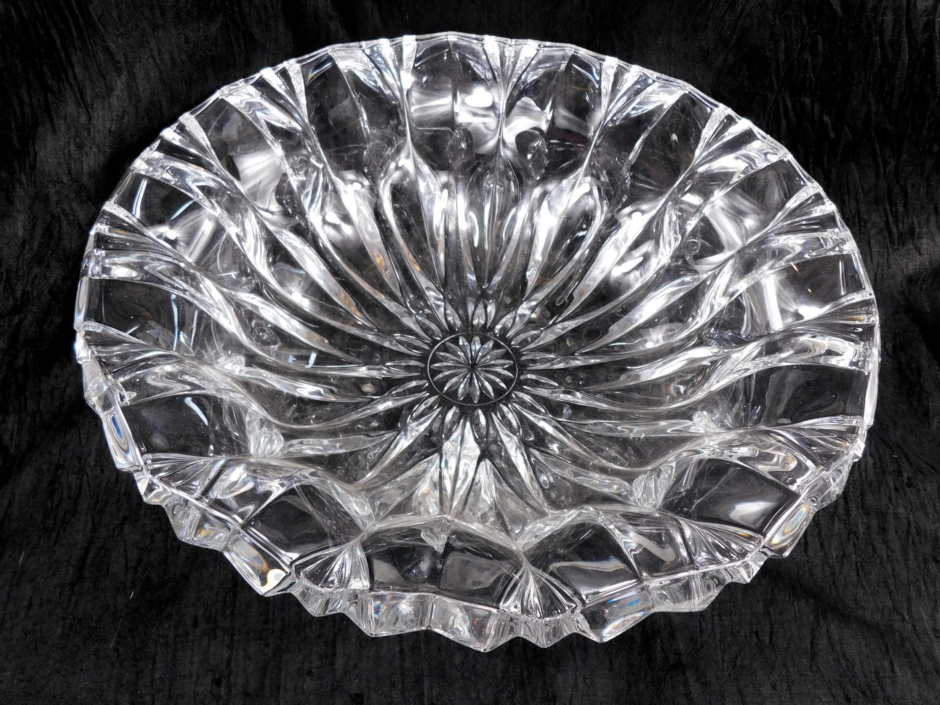 Cristal D’Arques Durand Beautiful Large Cut Crystal Bowl in Calliope # 27190