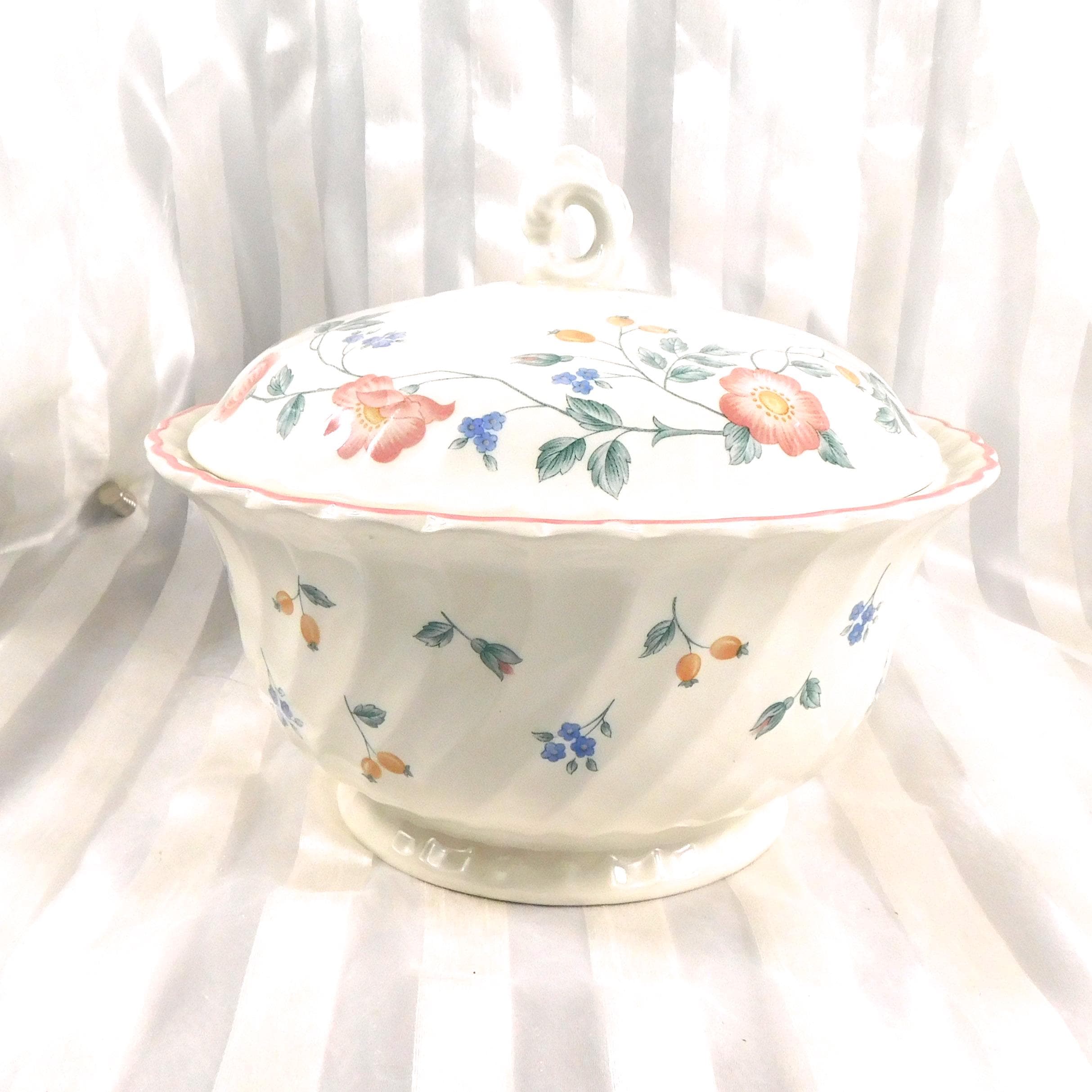 Churchill Round Covered Vegetable Serving Bowl in Briar Rose # 27126