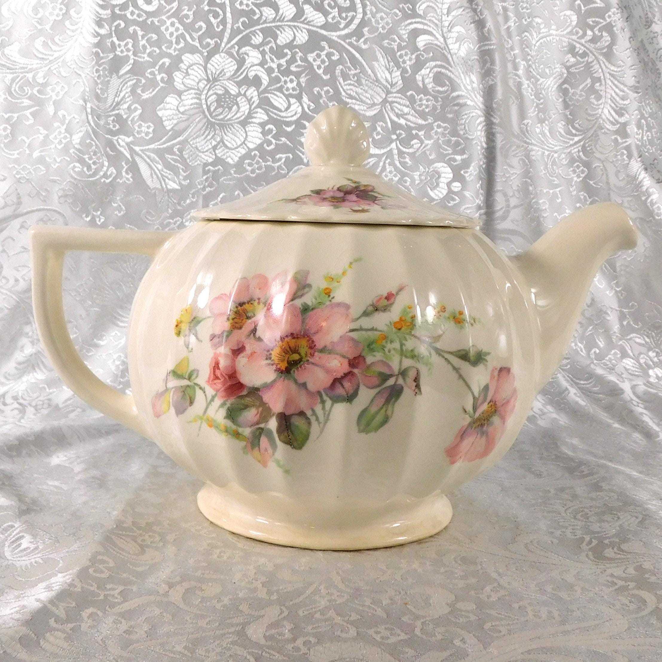 Cosmopolitan Ware Teapot in Wild Rose # 27260