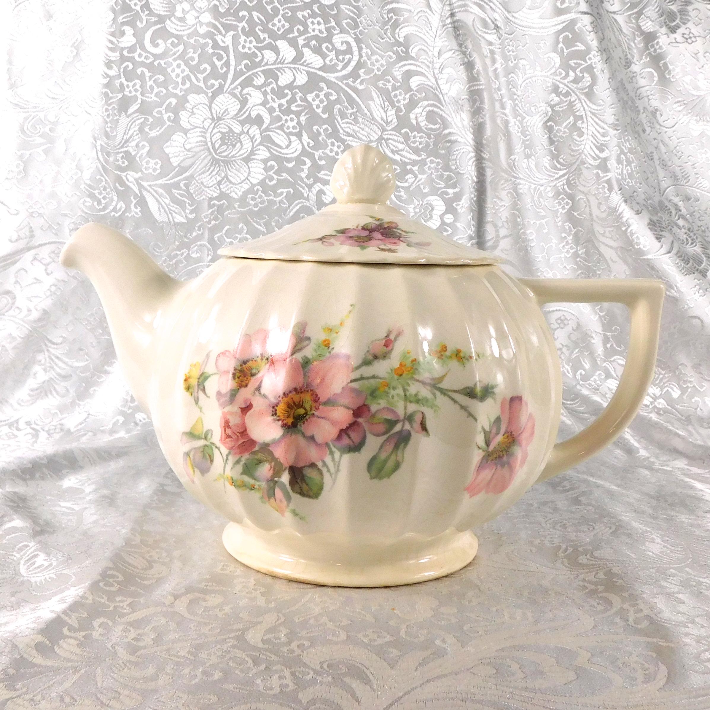 Cosmopolitan Ware Teapot in Wild Rose # 27260